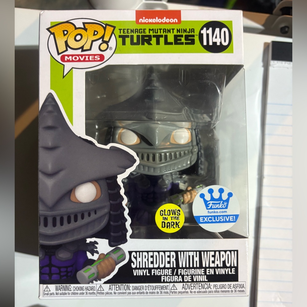 Funko pop Funko  Exclusive Shredder TNT  Vinyl Figure glow in dark